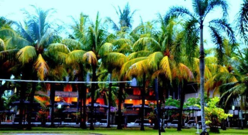 Augusta Pelabuhan Ratu Hotel Сукабуми Экстерьер фото